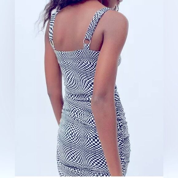 Urban Outfitters Claira Ruched Bodycon Mini Dress; Size small. Like new ! - Picture 3 of 10